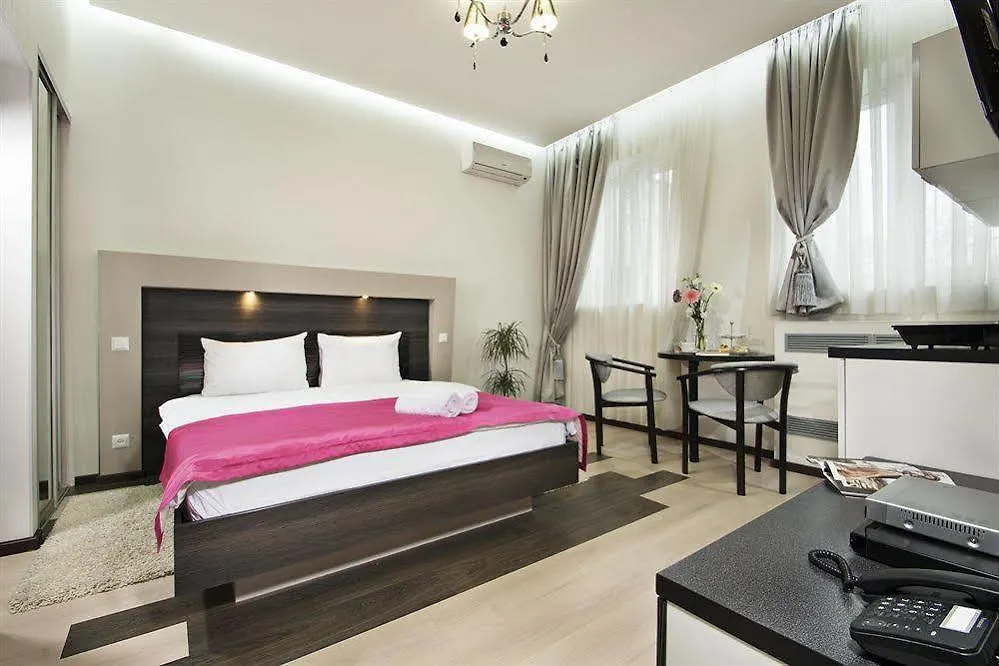 Status Guesthouse Kiev Guest house Kyiv