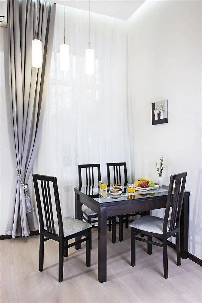 Status Guesthouse Kiev Pensionat
